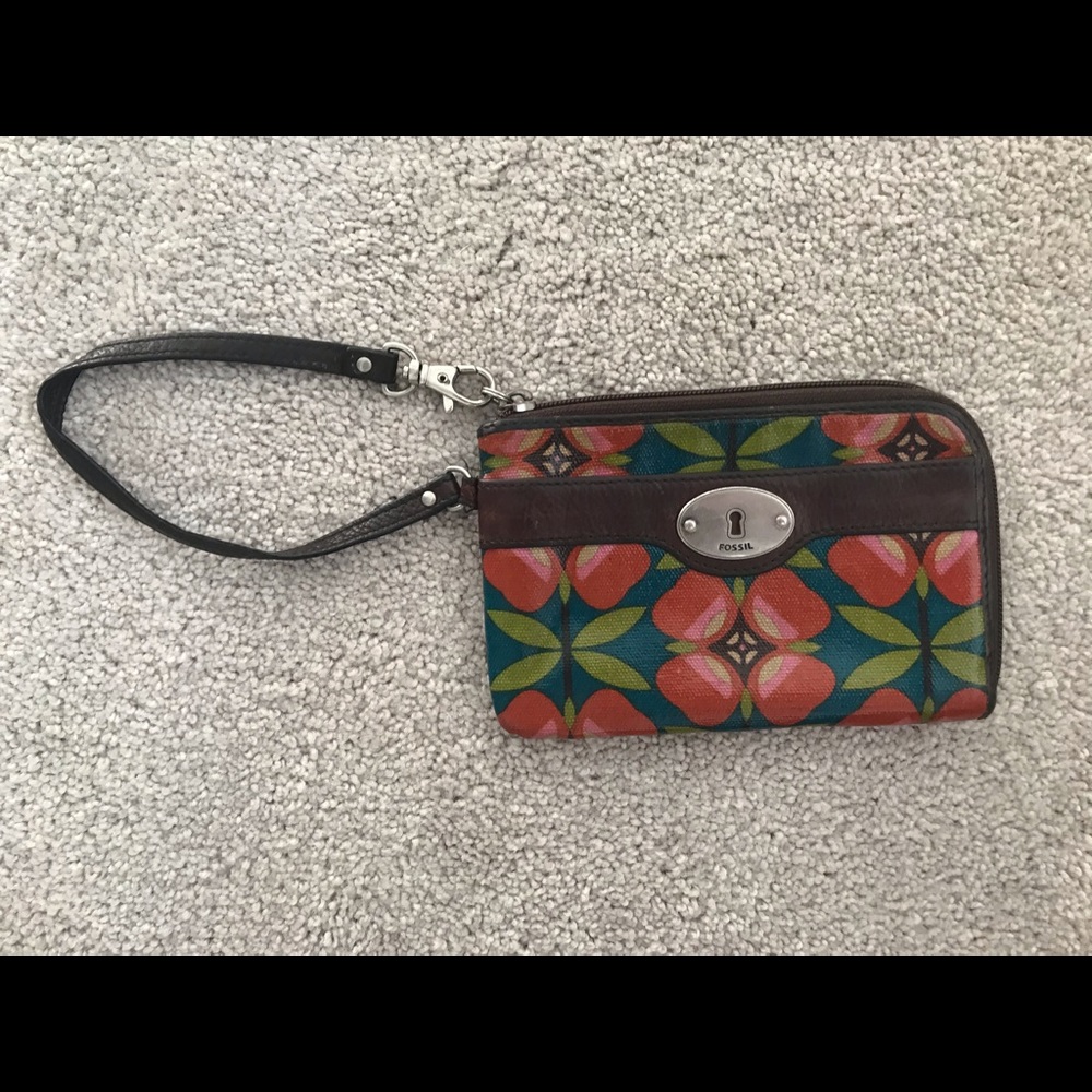 Fossil floral patterned key-per wristlet